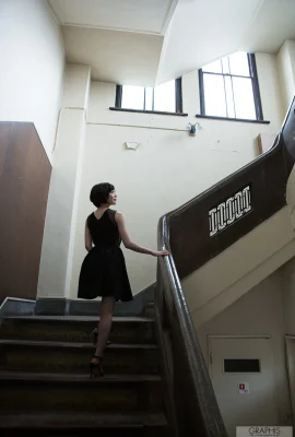 (鈴村あいり) 火辣曲線好撩人 自然又大方 (36 相片)