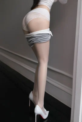 秀人網 美女名模 魚子醬Fish – 內購未上架無水印《旅行日》 (123 相片)