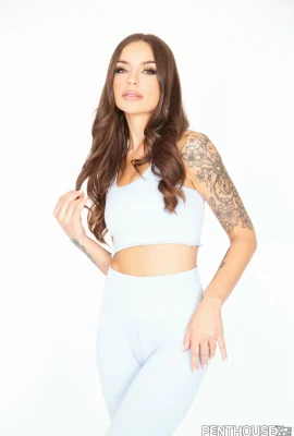 Penthouse】2025年6月18日 –  4月Olsen佔據了每一個黑英寸40p】