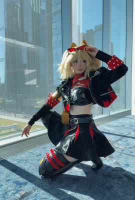 Celebi Cosplay-伯納