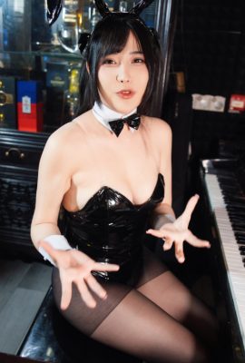 糖果果candy – 黑膠兔兔2 Set.01