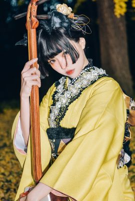 Elyeee ElyEE子 – Ginkgo Black Cat 銀杏黑貓 (24P)