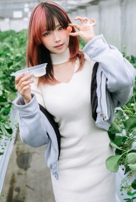 Ely_eee ElyEE子 – 草莓採摘日 (35P)