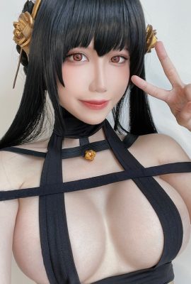 Ain Nguyen – Yor Forger 內衣