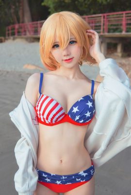 Sally Dorasnow – Mami Nanami 比基尼