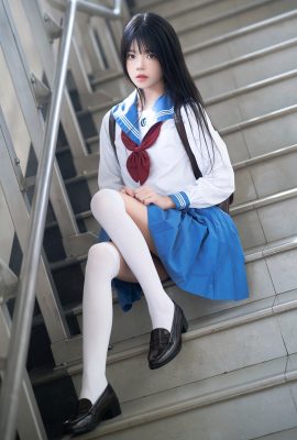 桜桃喵 – 地铁溫柔女生 (34P)