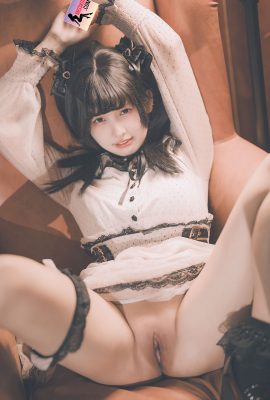 慕慕Momo – 玩偶女孩(47P)